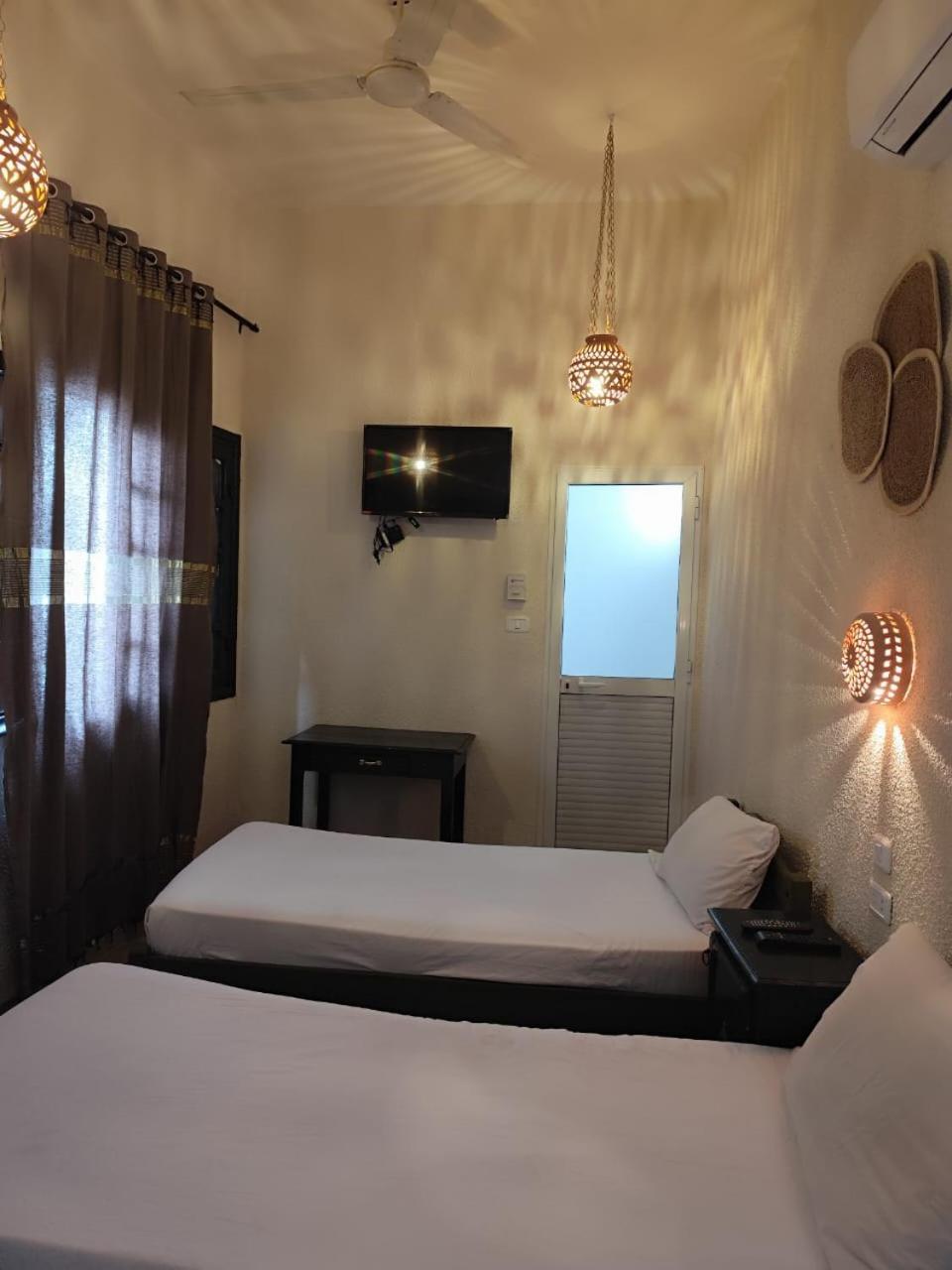 Hotel Ayachi ตูนิส ภายนอก รูปภาพ